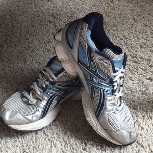 ASICS gel nimbus 8.5